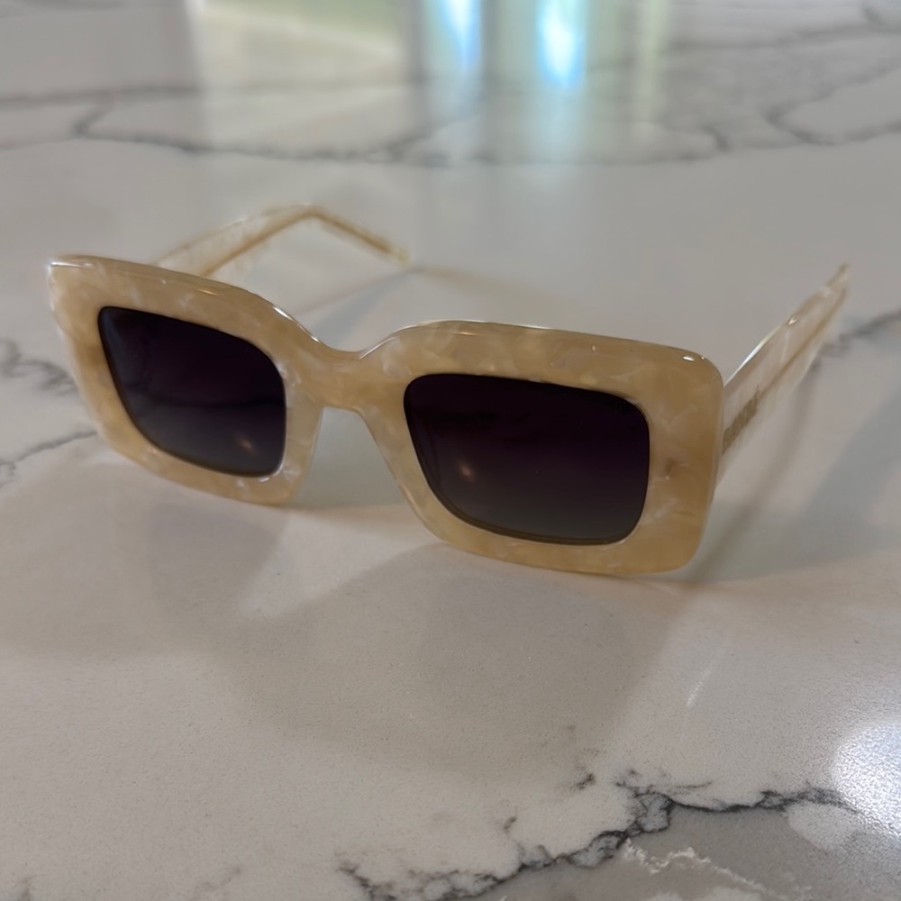 BANBÉ the Kendall in white ivory sunglasses